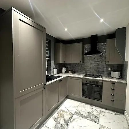 Luxury 2-br House Ao Arena & & Old Trafford