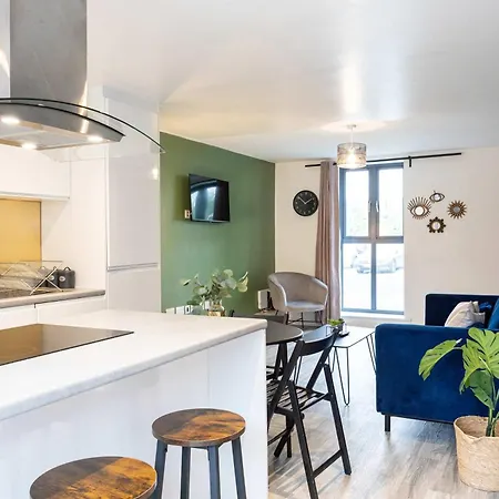 5bedroom Townhouse 15mins To City Centre By Rest&recharge Manchester