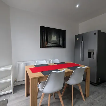 Appartement Oldham Free Parking 3bed 1bath *