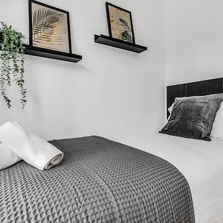 Villa In Greater Manchester