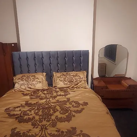 3 Bedroom Near Man City And Coop Live Lejlighed