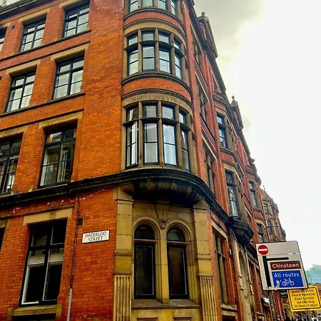 Chic Georgian Flat In Апартаменты