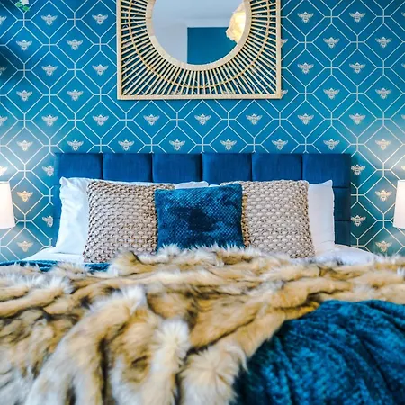 R&r At A Character Victorian マンチェスター