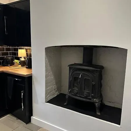 아파트 Three Bedroom By Brookland Serviced Short Lets With Free Wifi
