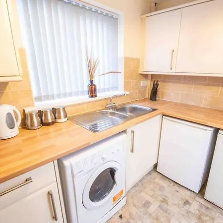 Holiday home Beautiful, Peaceful, 5 Bedroom With Hot Tub!