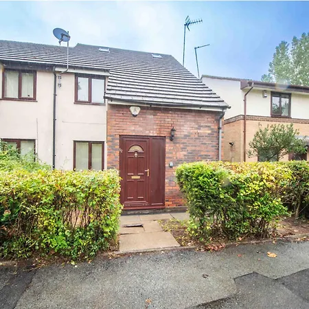 Holiday home Beautiful, Peaceful, 5 Bedroom With Hot Tub! *
