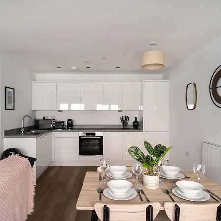 Stayzeni, Alexandra Rise Neat 1br Flat Manchester