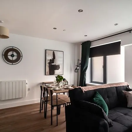 Stayzeni, Alexandra Rise Neat 1br Flat Apartman *