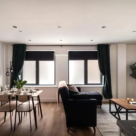 Stayzeni, Alexandra Rise Neat 1br Flat *