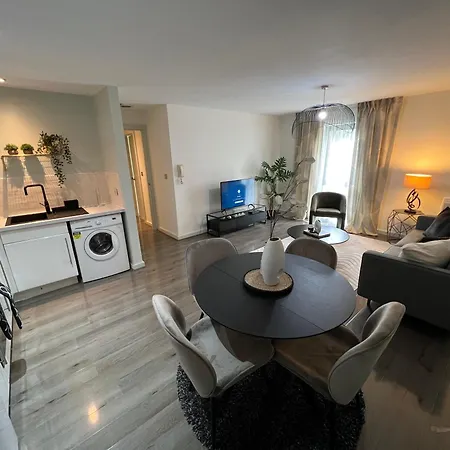 Stunning Centre From + Free Parking Apartment Manchester