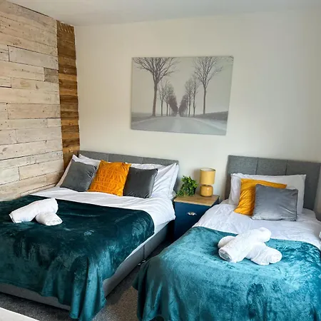Lovely 3 Bedroom In -sleep 7 Апартаменты