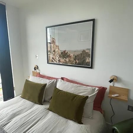 Lägenhet Entire Highrise Hideaway