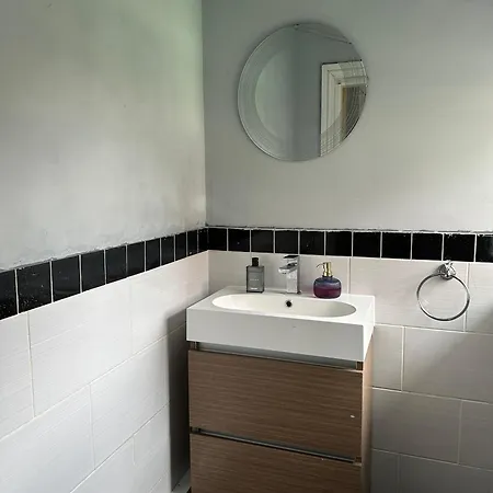 Budget With Private Bathroom *