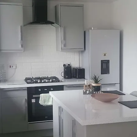 Apartment L&lstays 3 Everside Drive