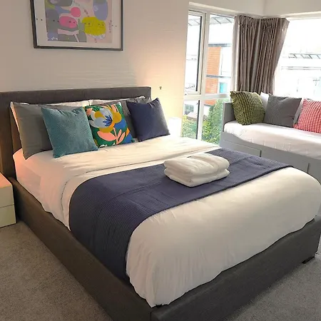 Séjour chez l'habitant Luxury - Pick A - Free Parking & Kitchen Access, Near Etihad Stadium, The Coop Live & Piccadilly Station,