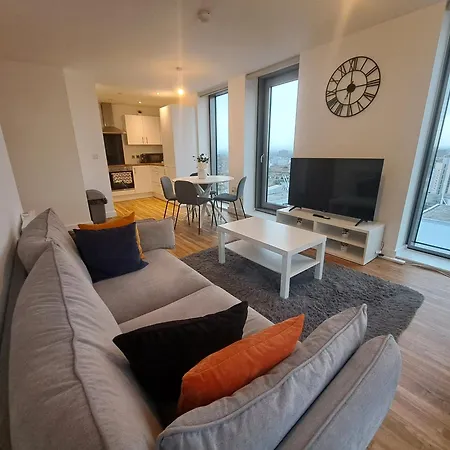 Apartment Media *