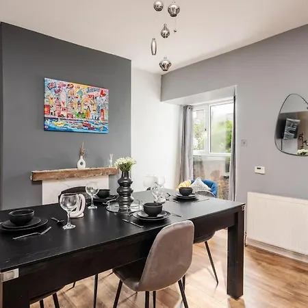 Ideal Long Retreat Apartment *