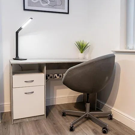 1 Bedroom In Chorlton Apartment Manchester
