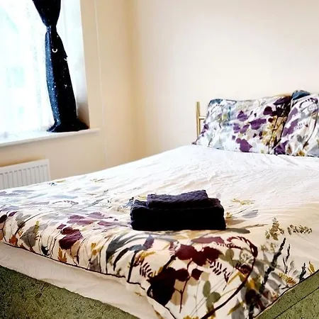 Apartment Feel Like Your At *