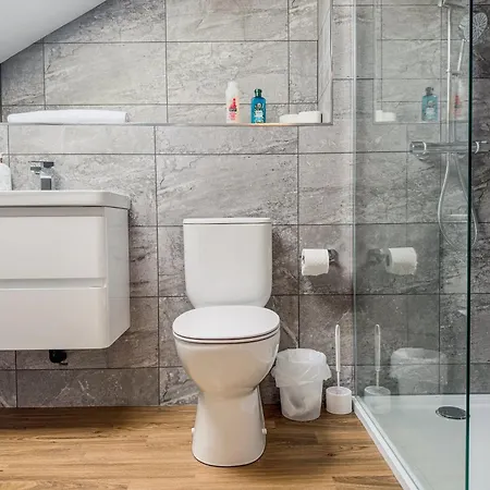 The Old Trafford Luxury One - Free Parking Apartament