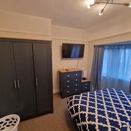 Loola's House Guest house Manchester