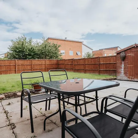 Pool Table - Coop Live Arena, Etihad & Дом отдыха Манчестер