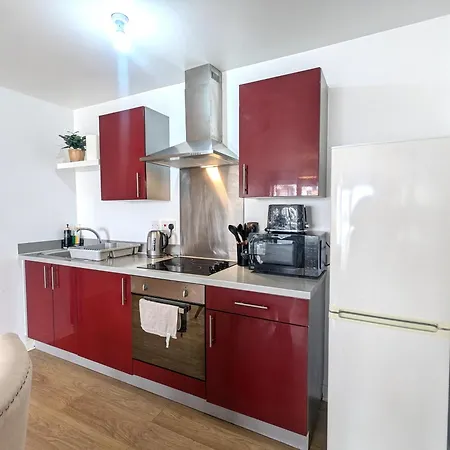 Modern 2 Bed 1 Bath 1 Ensuite - Salford شقة *