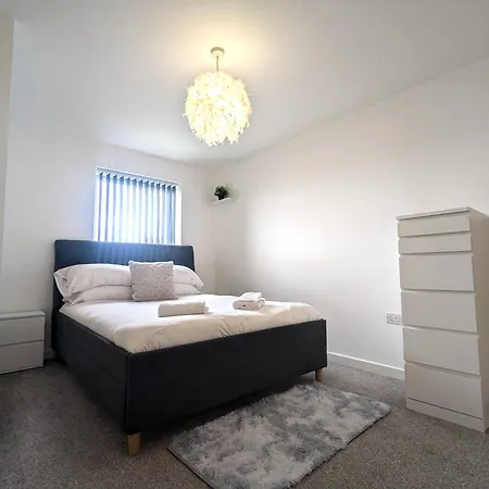 شقة Modern 2 Bed 1 Bath 1 Ensuite - Salford *