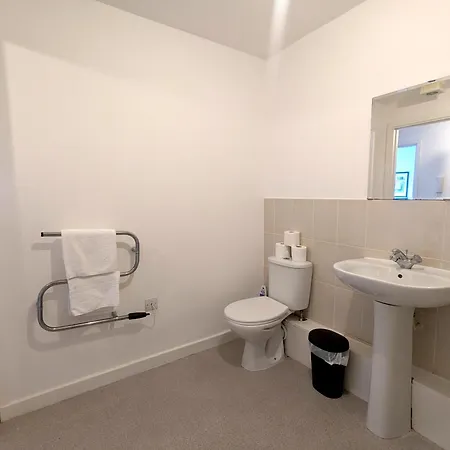 Apartment Modern 2 Bed 1 Bath 1 Ensuite - Salford