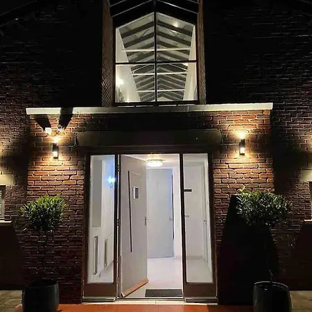 House Retreat * Manchester