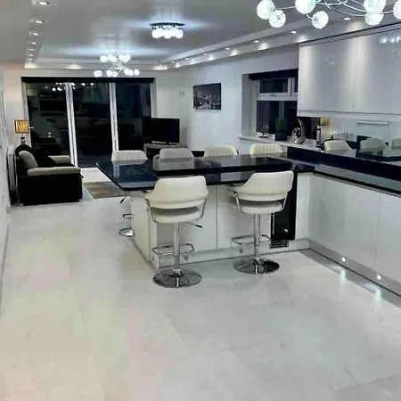 House Retreat * Manchester