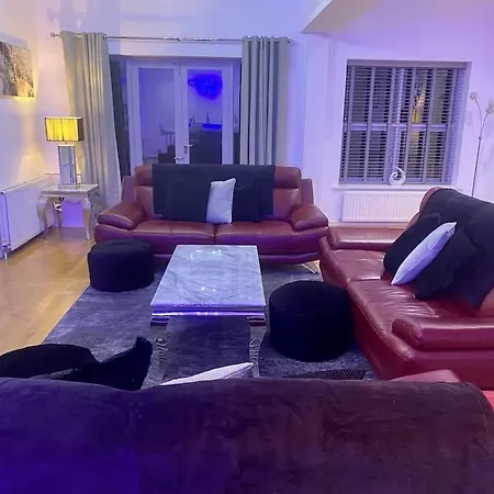 House Retreat Holiday home *