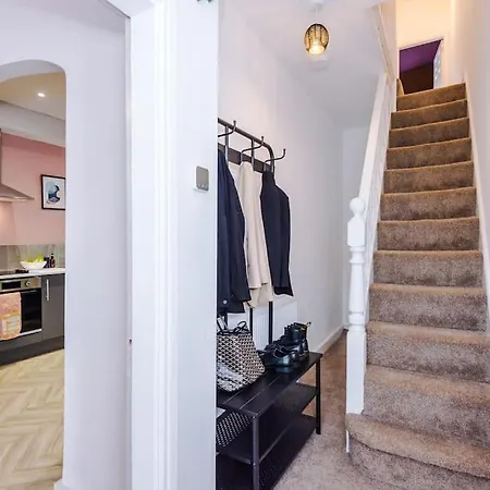 Modern 4-bedroom In Hébergement de vacances