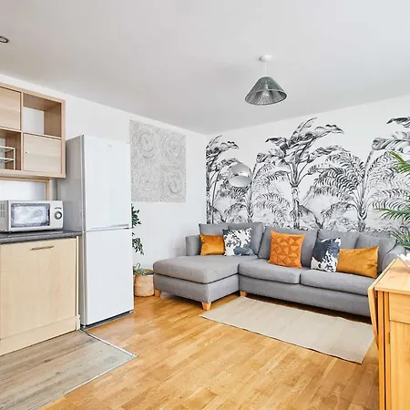 Host & - 007 Apartment