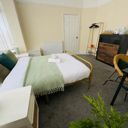 Double Bedroom Near Center *