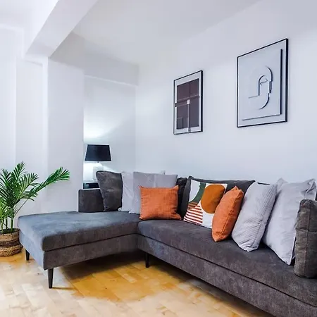 City Centre 2 Bed 2bath *
