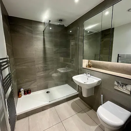 Appartement Modern Lux 2 Bed 2 Bath Ensuits *