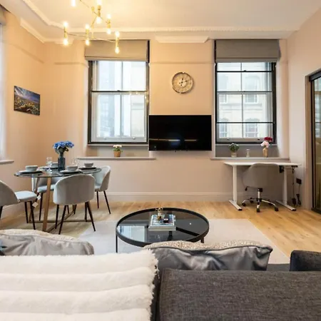 Luxury 2br Apt In City Centre *