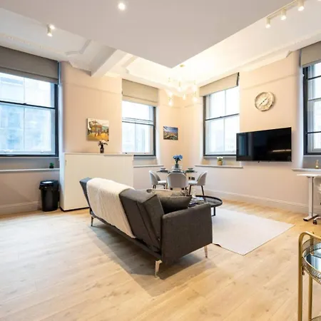 Luxury 2br Apt In City Centre Apartment *