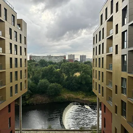 Stunning 2bd With River View 5min To Centre Manchester