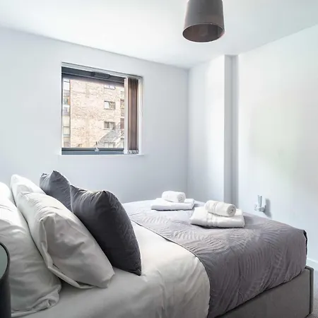 Apartment Contemporary 2 Bed Central *