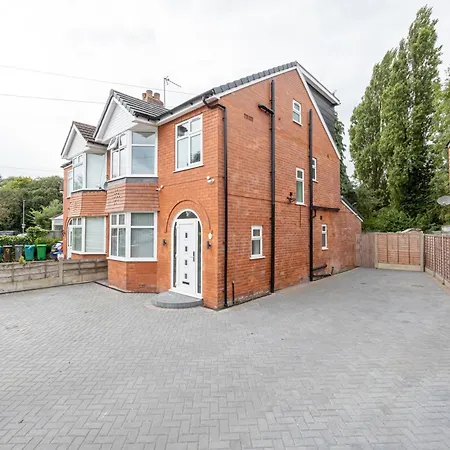The Kent Luxury House Sleeps 14 Free Parking * Manchester