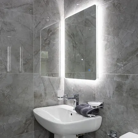 The Kent Luxury House Sleeps 14 Free Parking Tatil Evi Manchester
