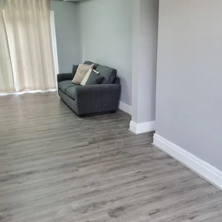 Victoria Avenue East 3 Bedroom House Feriehus *