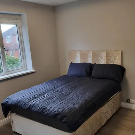 Victoria Avenue East 3 Bedroom House Feriehus *