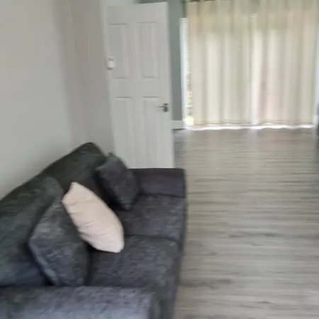 Victoria Avenue East 3 Bedroom House *