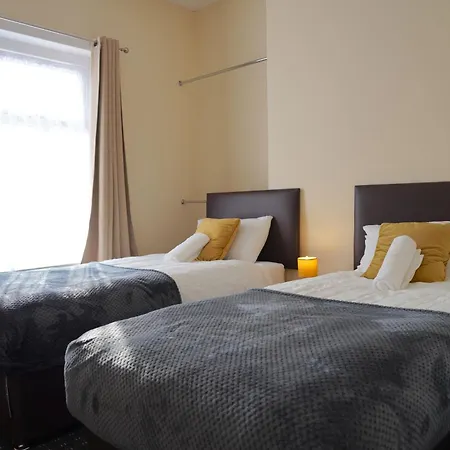 Peaceful Cosy 2 Bed House In Holiday home *
