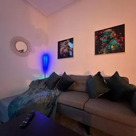 Cosy House Near Etihad And Coop Live Holiday home Manchester