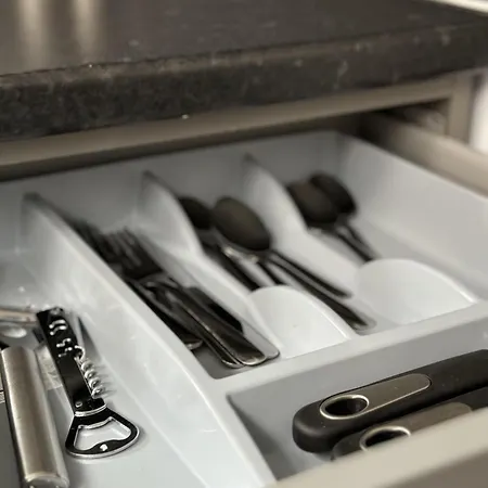 Holiday home Cosy House Near Etihad And Coop Live