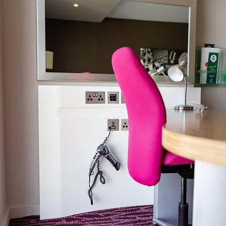 Manchester-mediacityuk By Ihg 4* סלפורד